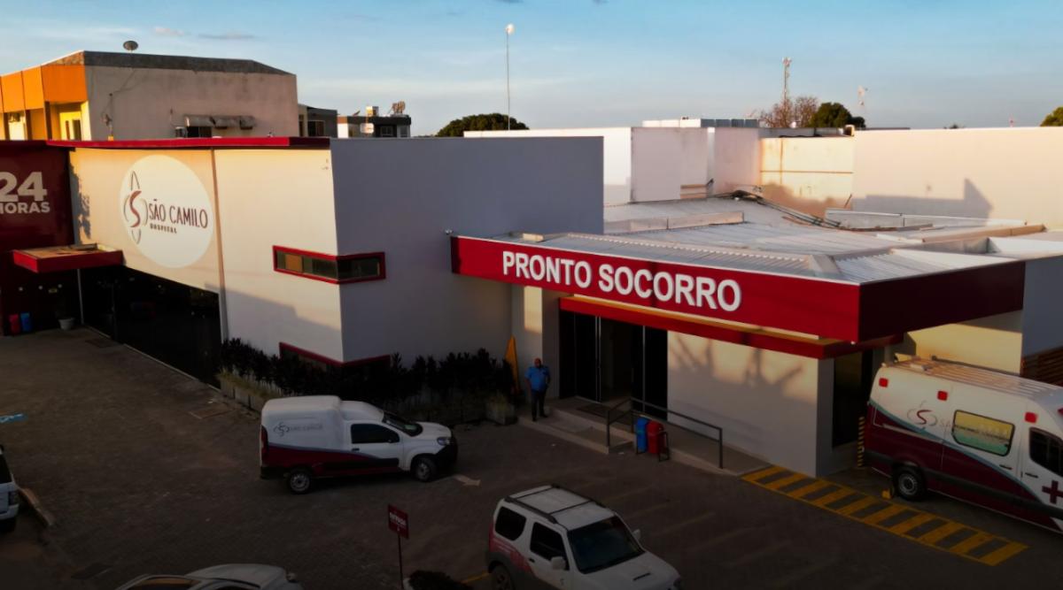 Fachada do pronto-socorro 24 horas do Hospital São Camilo